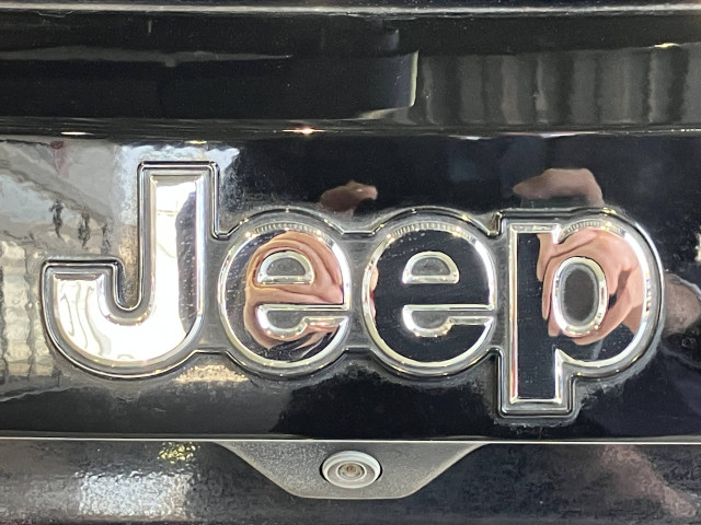 ジープ レネゲード リミテッドの中古車