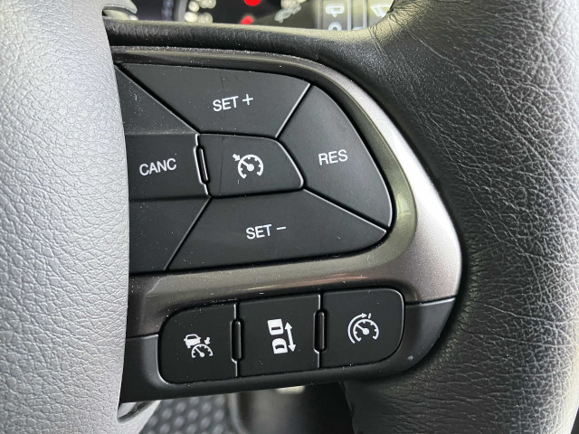 ジープ レネゲード リミテッドの中古車