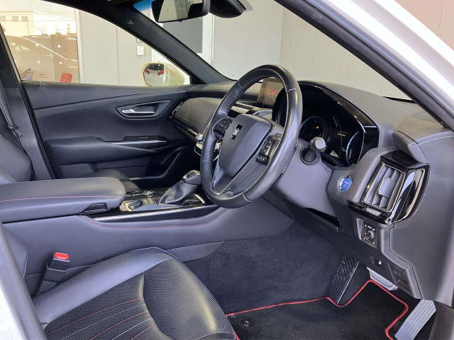 トヨタ クラウン ハイブリッド 2.5 S スポーツ スタイルの中古車