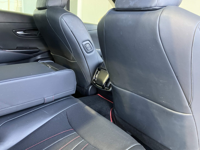 トヨタ クラウン ハイブリッド 2.5 S スポーツ スタイルの中古車