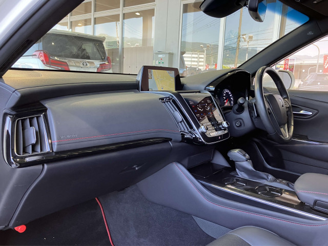 トヨタ クラウン ハイブリッド 2.5 S スポーツ スタイルの中古車