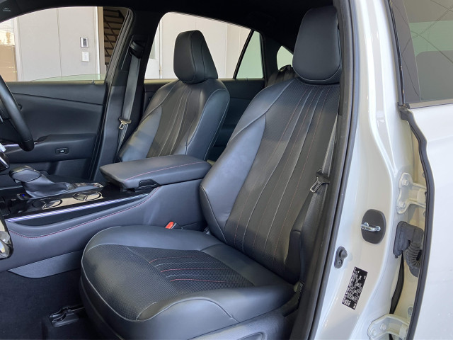 トヨタ クラウン ハイブリッド 2.5 S スポーツ スタイルの中古車