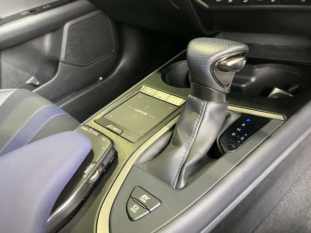 レクサス UX 250h Fスポーツ スタイル ブルーの中古車