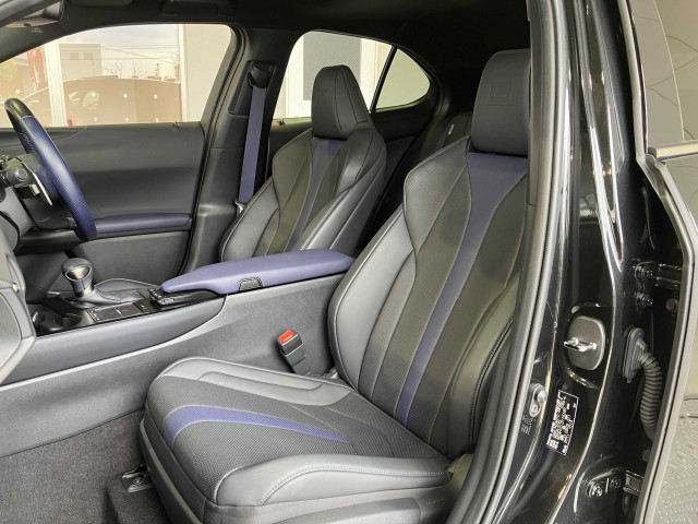 レクサス UX 250h Fスポーツ スタイル ブルーの中古車