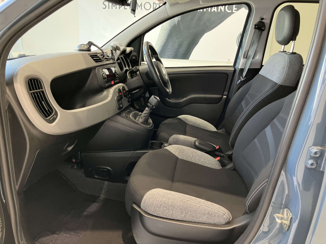 フィアット パンダ ストリート 4×4 4WDの中古車