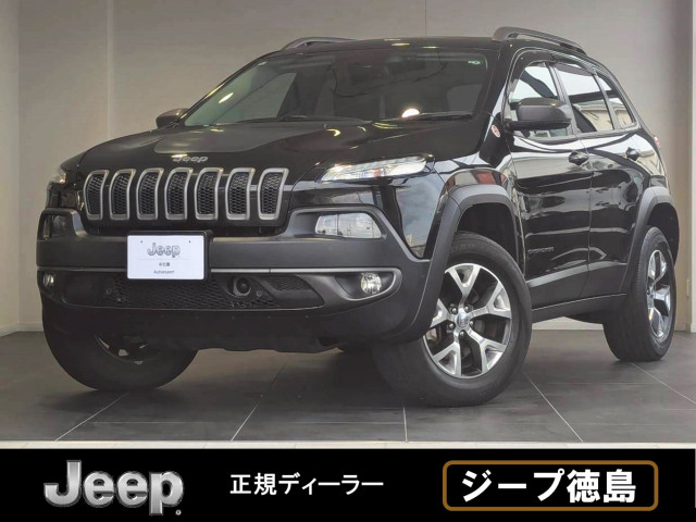 ジープ チェロキー トレイルホーク 4WDの中古車