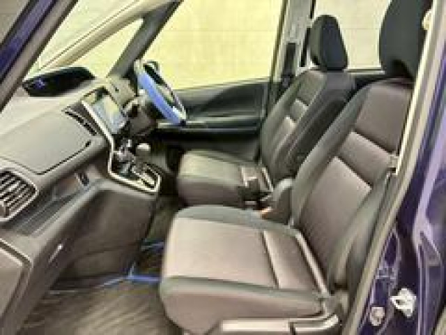 日産 セレナ ハイウェイスター Vセレクションの中古車