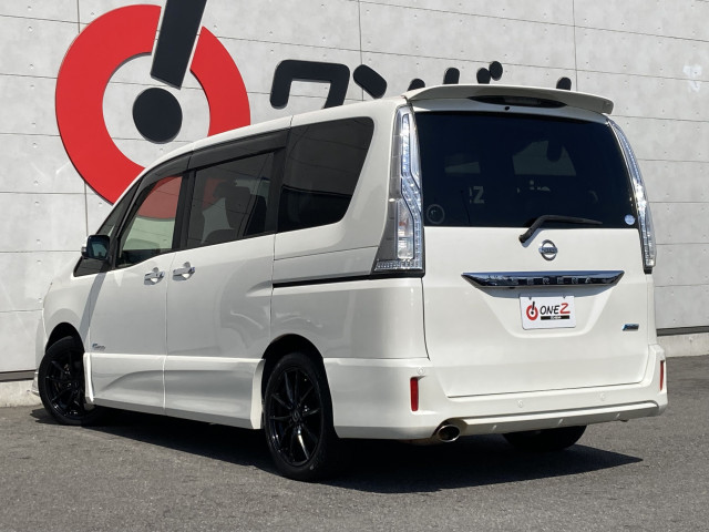 日産 セレナ 2.0 ライダー ブラックライン ZZ S-HYBRIDの中古車