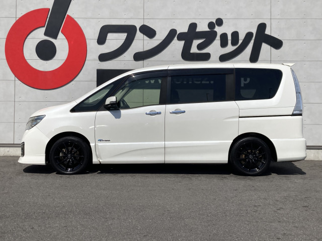 日産 セレナ 2.0 ライダー ブラックライン ZZ S-HYBRIDの中古車