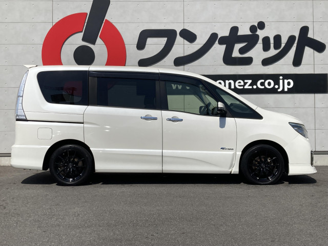 日産 セレナ 2.0 ライダー ブラックライン ZZ S-HYBRIDの中古車