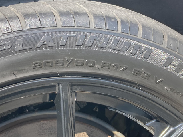 日産 セレナ 2.0 ライダー ブラックライン ZZ S-HYBRIDの中古車