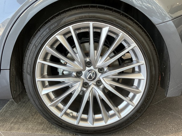 レクサス IS 300h バージョンLの中古車