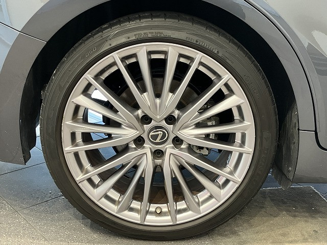 レクサス IS 300h バージョンLの中古車