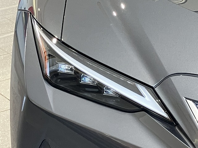 レクサス IS 300h バージョンLの中古車