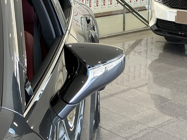レクサス IS 300h バージョンLの中古車
