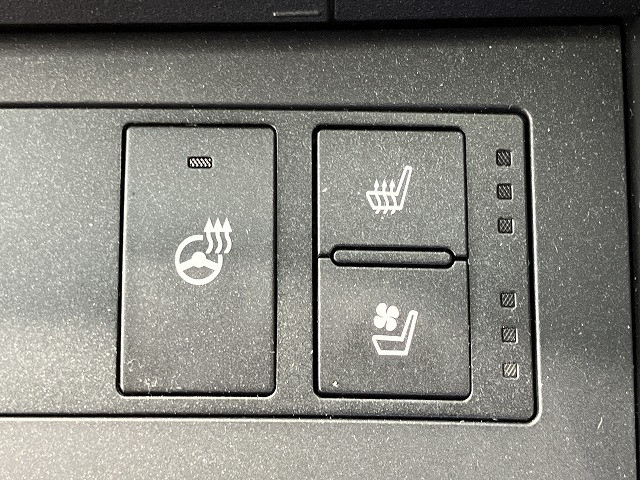 レクサス IS 300h バージョンLの中古車