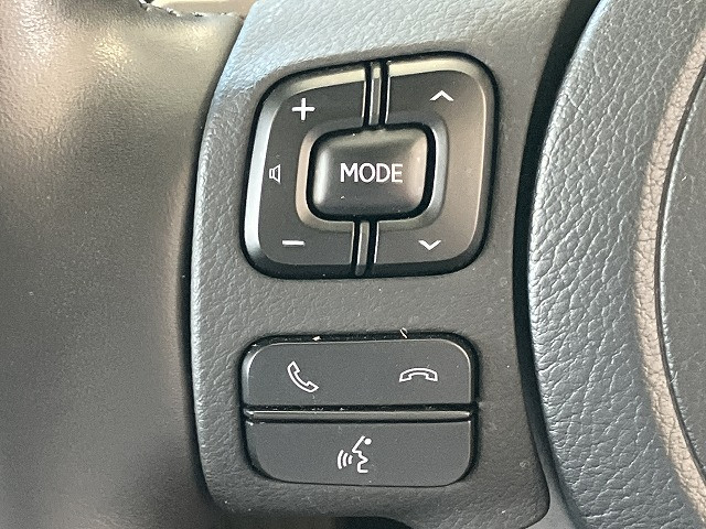 レクサス IS 300h バージョンLの中古車