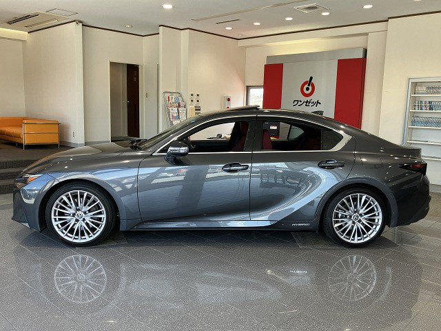 レクサス IS 300h バージョンLの中古車