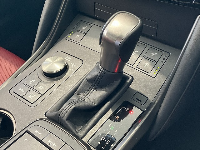 レクサス IS 300h バージョンLの中古車