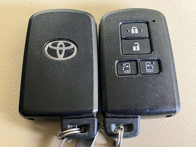 トヨタ ヴェルファイア ハイブリッド 2.5 X E-Four 4WDの中古車