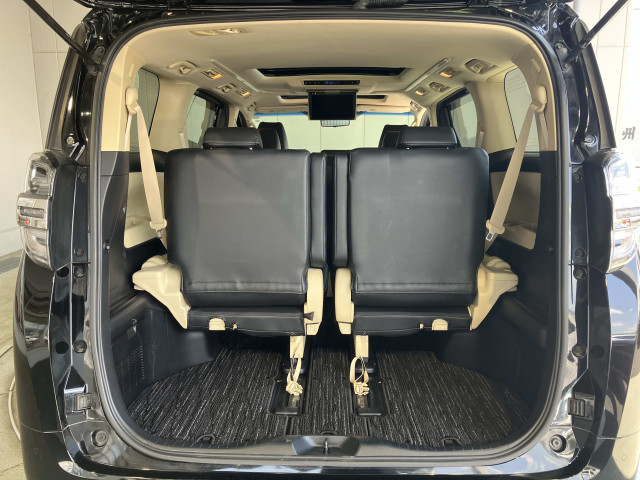 トヨタ ヴェルファイア ハイブリッド 2.5 X E-Four 4WDの中古車