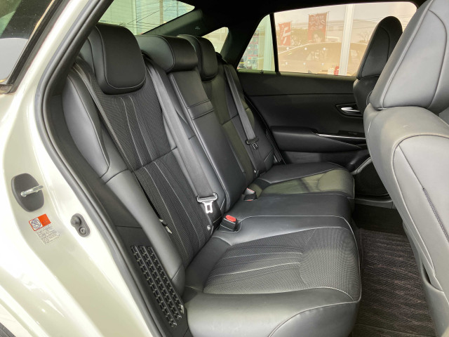 トヨタ クラウン ハイブリッド 2.5 Gの中古車