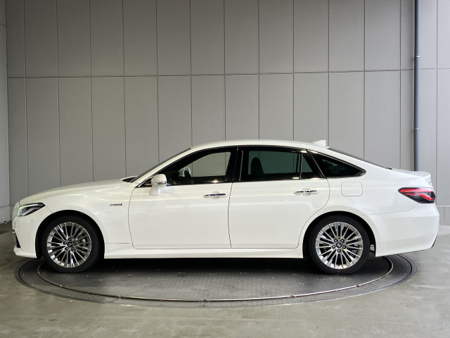 トヨタ クラウン ハイブリッド 2.5 Gの中古車