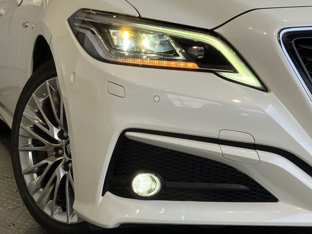 トヨタ クラウン ハイブリッド 2.5 Gの中古車