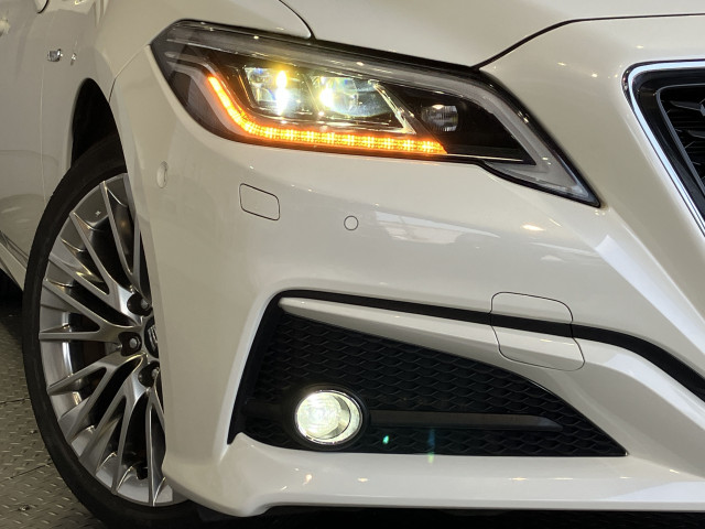 トヨタ クラウン ハイブリッド 2.5 Gの中古車