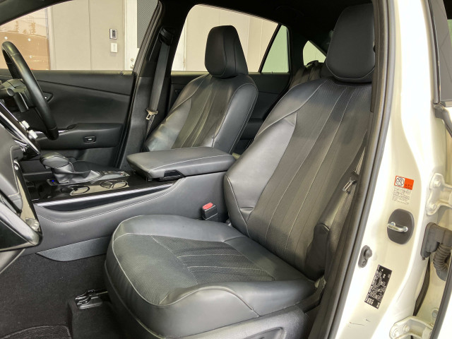トヨタ クラウン ハイブリッド 2.5 Gの中古車