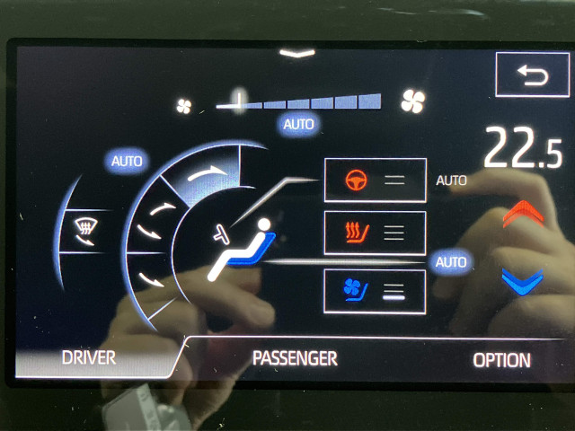 トヨタ クラウン ハイブリッド 2.5 Gの中古車
