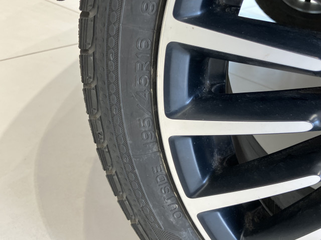 フィアット 500C ツインエア ラウンジの中古車