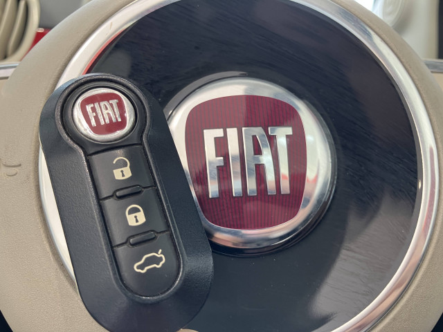 フィアット 500C ツインエア ラウンジの中古車