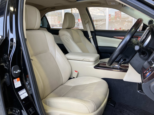 トヨタ クラウンマジェスタ 3.5 Fバージョンの中古車