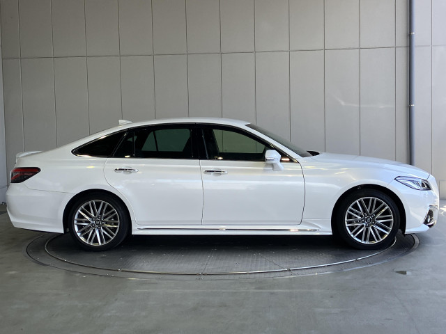 トヨタ クラウン ハイブリッド 2.5 RSの中古車