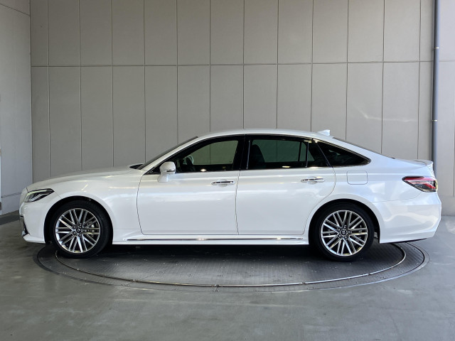 トヨタ クラウン ハイブリッド 2.5 RSの中古車