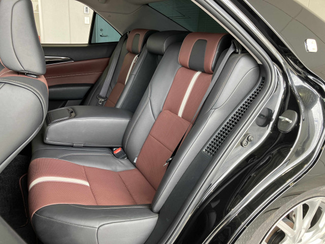トヨタ クラウンアスリートハイブリッド ハイブリッド 2.5 S ブラックスタイルの中古車