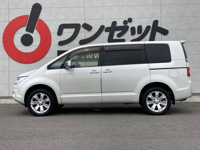 三菱 デリカD:5 2.2 シャモニー ディーゼルターボ 4WDの中古車