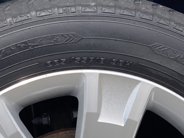 三菱 デリカD:5 2.2 シャモニー ディーゼルターボ 4WDの中古車