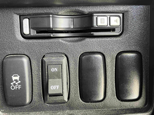 三菱 デリカD:5 2.2 D パワーパッケージ ディーゼルターボ 4WDの中古車