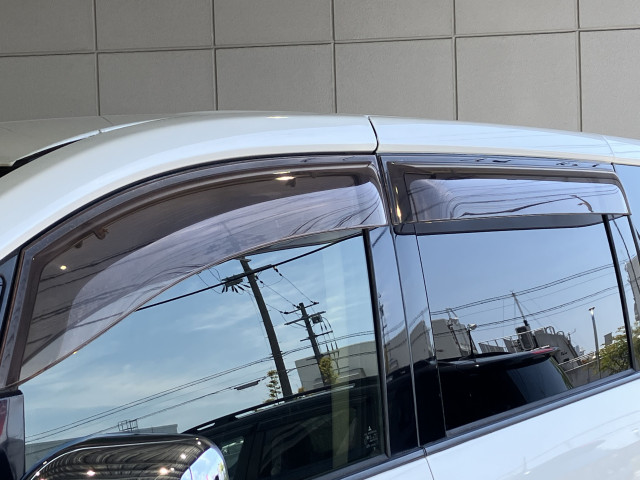 三菱 デリカD:5 2.2 D パワーパッケージ ディーゼルターボ 4WDの中古車