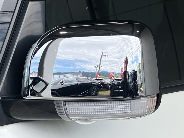 三菱 デリカD:5 2.2 D パワーパッケージ ディーゼルターボ 4WDの中古車