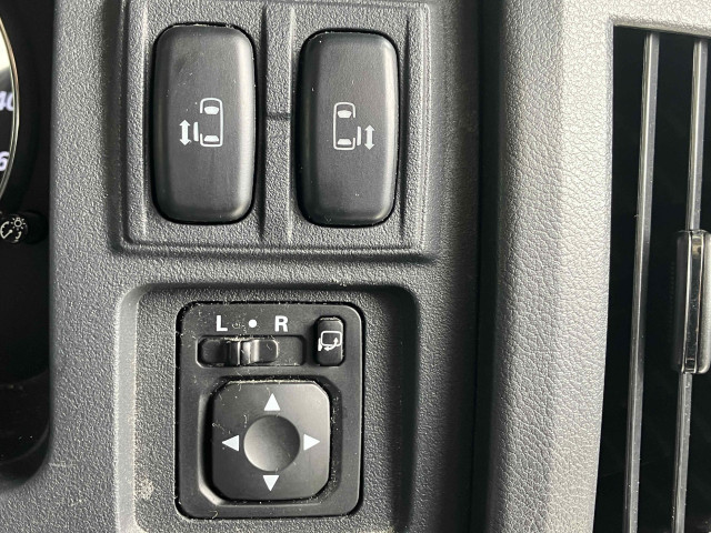 三菱 デリカD:5 2.2 D パワーパッケージ ディーゼルターボ 4WDの中古車