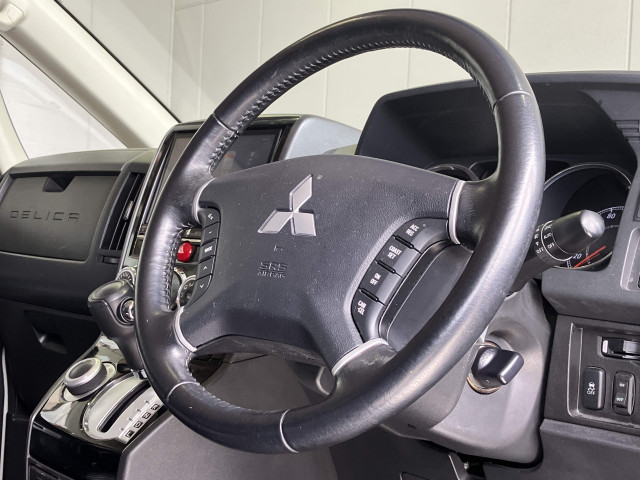 三菱 デリカD:5 2.2 D パワーパッケージ ディーゼルターボ 4WDの中古車