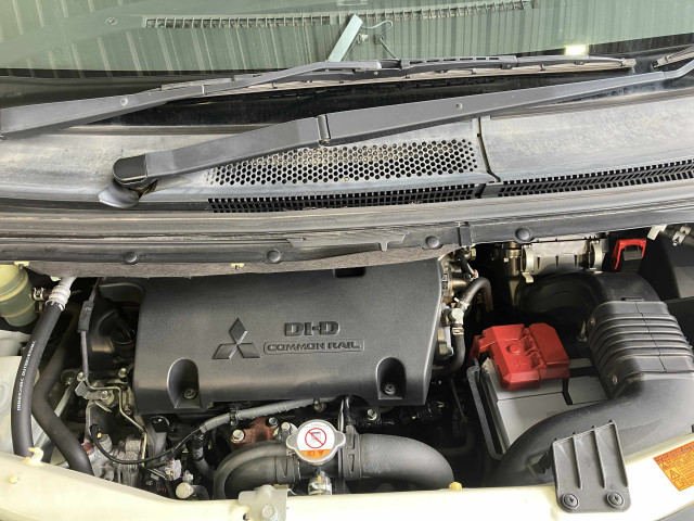 三菱 デリカD:5 2.2 D パワーパッケージ ディーゼルターボ 4WDの中古車