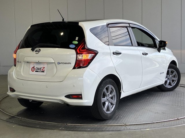 日産 ノート 1.2 e-POWER X ブラックアローの中古車