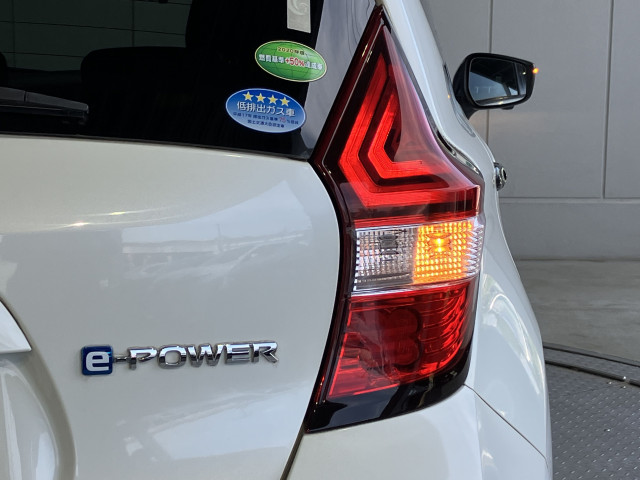 日産 ノート 1.2 e-POWER X ブラックアローの中古車