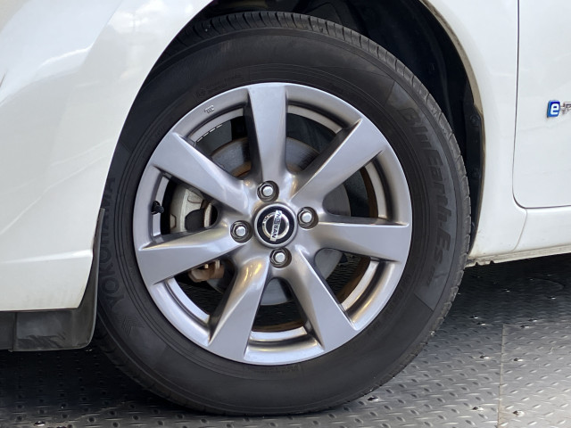 日産 ノート 1.2 e-POWER X ブラックアローの中古車