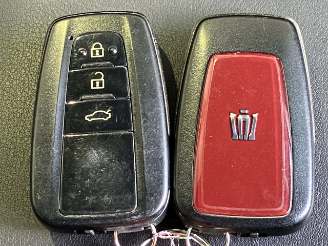 トヨタ クラウン ハイブリッド 2.5 S スポーツ スタイルの中古車