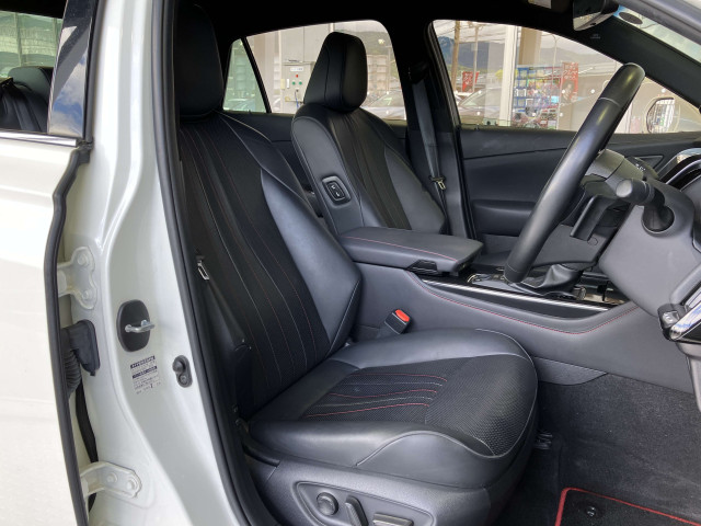 トヨタ クラウン ハイブリッド 2.5 S スポーツ スタイルの中古車